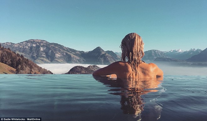 Khách sạn có bể bơi mệnh danh 'Nấc thang lên thiên đường"