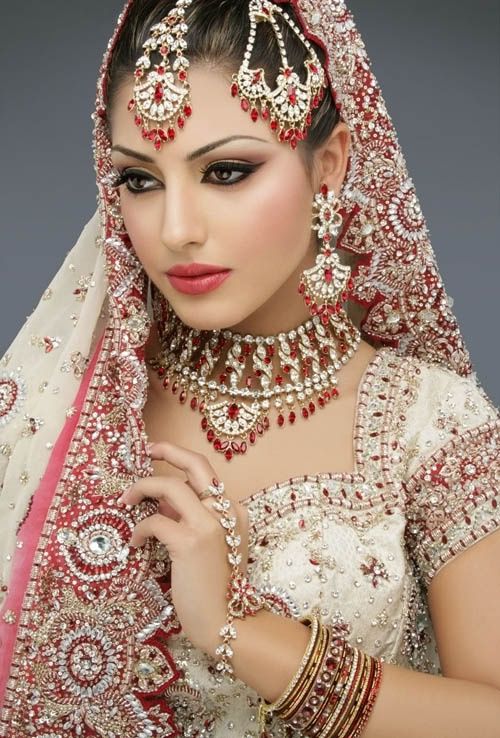 Vì sao phụ nữ Ấn Độ phải xăm mặc đồ đỏ trong lễ cưới  Thời trang  Việt  Giải Trí