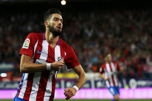 Yannick Carrasco lập cú đúp trong chiến thắng 4-2 của Atletico Madrid