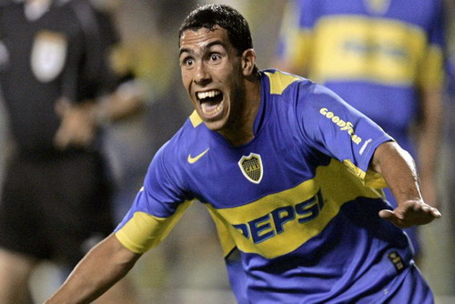 Carlos Tevez cùng Boca Juniors giành cú đúp mùa trước ở Argentina