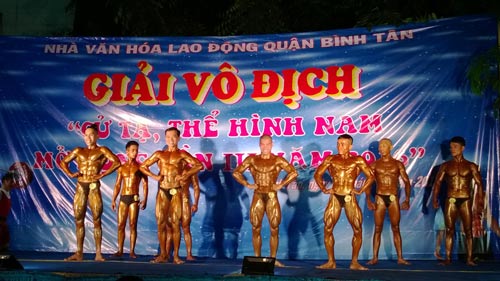 Các vận động viên tranh tài ở môn thể hình Ảnh: MAI CHI