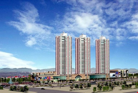 Thuận Kiều Plaza được khởi công xây dựng năm 1994 với số tiền 55 triệu USD