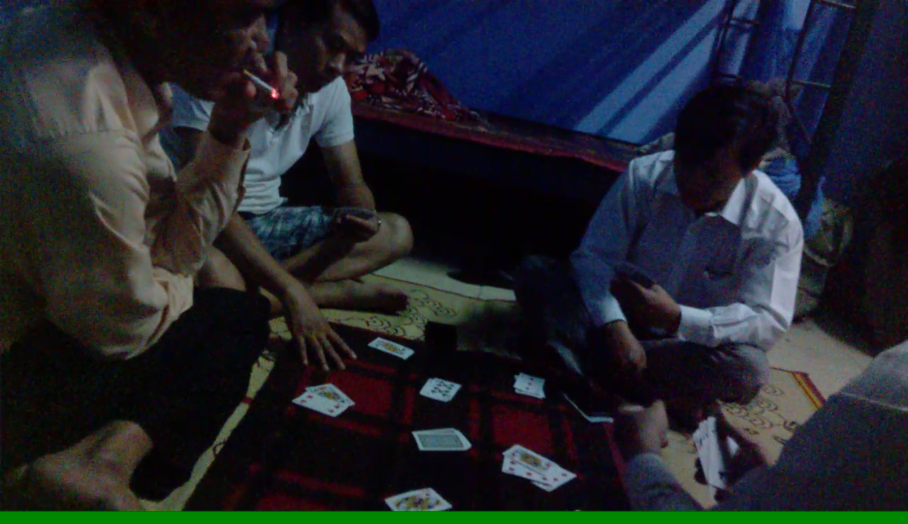 Cán bộ xã đánh bạc ngay tại trụ sở làm việc - Báo Người lao động