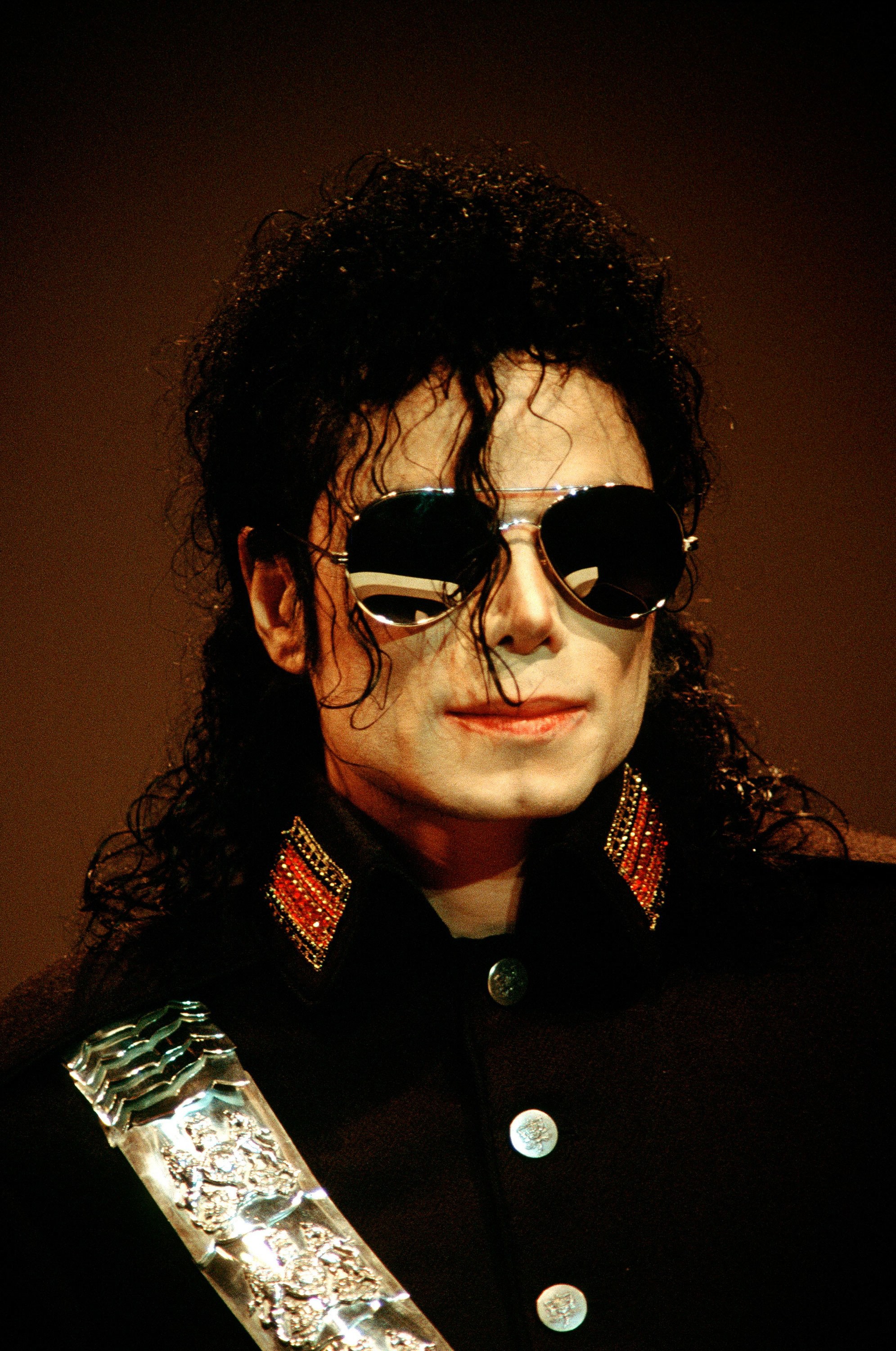 Đấu giá 127 triệu đồng chiếc mũ huyền thoại Michael Jackson