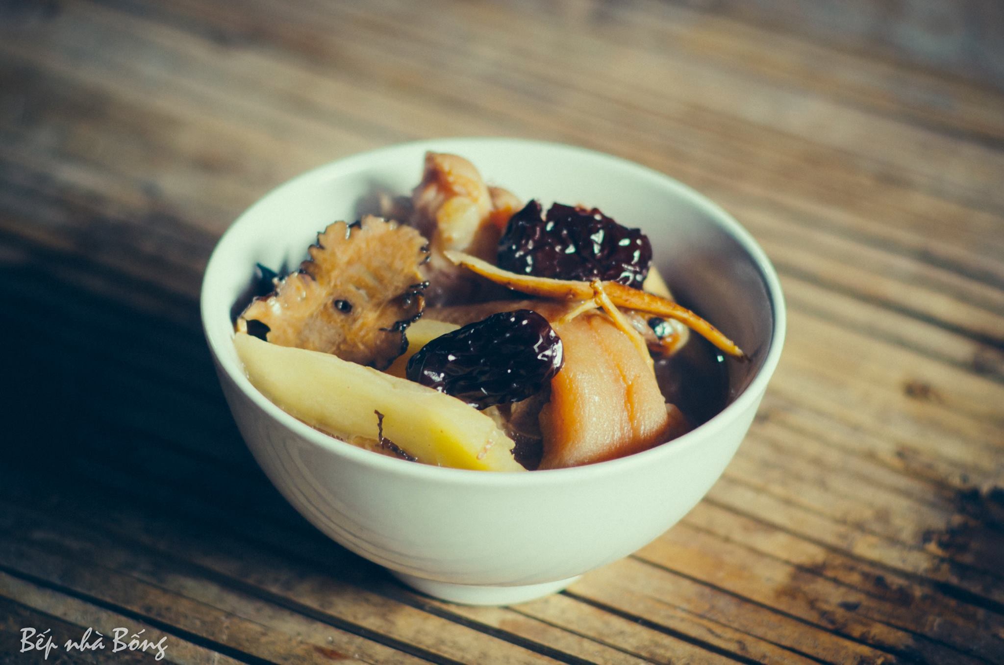  Móng giò hầm thuốc Bắc 