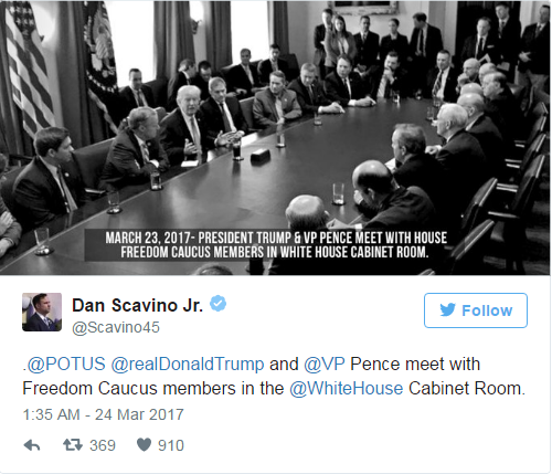 
Bức ảnh được giám đốc truyền thông xã hội của ông Trump cho thấy số lượng đàn ông áp đảo trong cuộc họp. Ảnh: Twitter
