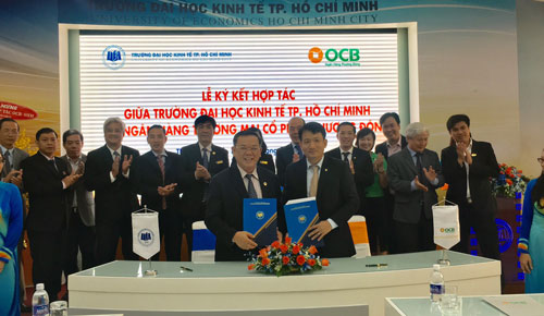 Lễ ký hợp tác lần 2 giữa OCB và UEH vào ngày 10-1