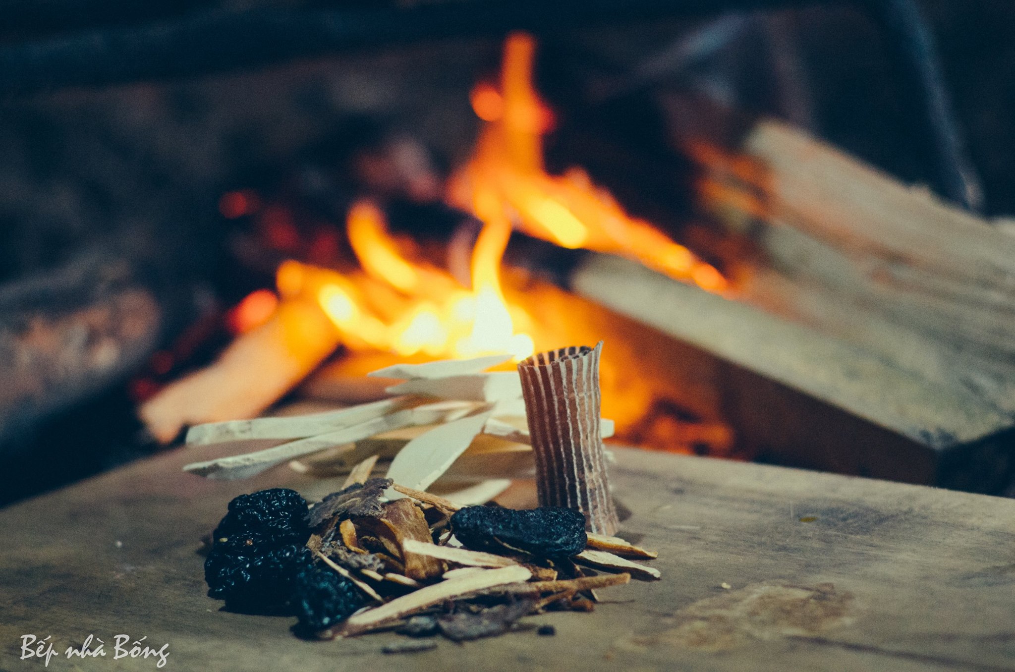  Rang thuốc bắc trên chảo cho nóng 