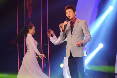 Ca sĩ Thái Châu trình diễn trong chương trình Sol Vàng. (Ảnh do chương trình cung cấp)