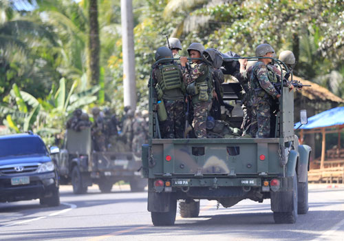 Philippines mạnh tay với khủng bố - Ảnh 1.