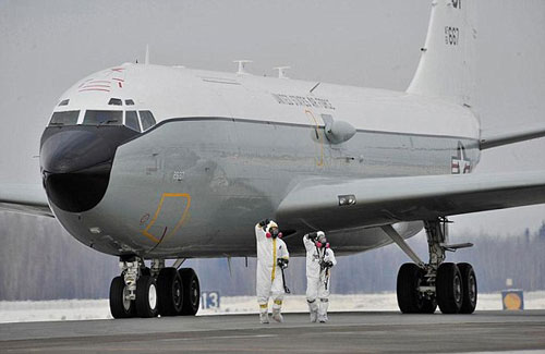 Máy bay “đánh hơi phóng xạ” WC-135 Constant Phoenix của Mỹ Ảnh: DAILY MAIL