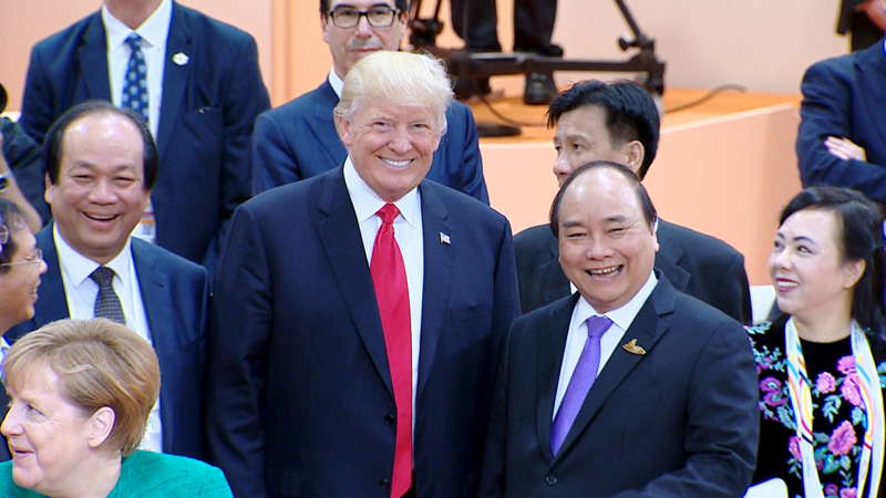 Tổng thống Donald Trump sang Việt Nam dự APEC Tổng thống Donald Trump sang Việt Nam dự APEC