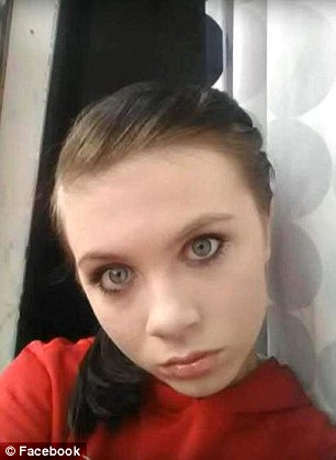 
Cô bé 12 tuổi Katelyn Nicole Davis ở bang Georgia, người cũng đã tự tử và phát trực tiếp cảnh tự tử của mình 3 tuần trước đó.
