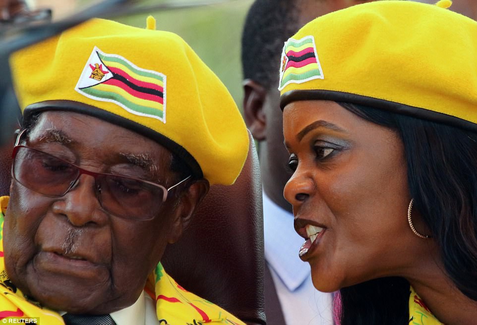 [e-Magazine] - Tổng thống Zimbabwe: Từ vị anh hùng thành kẻ tham quyền - Ảnh 6.
