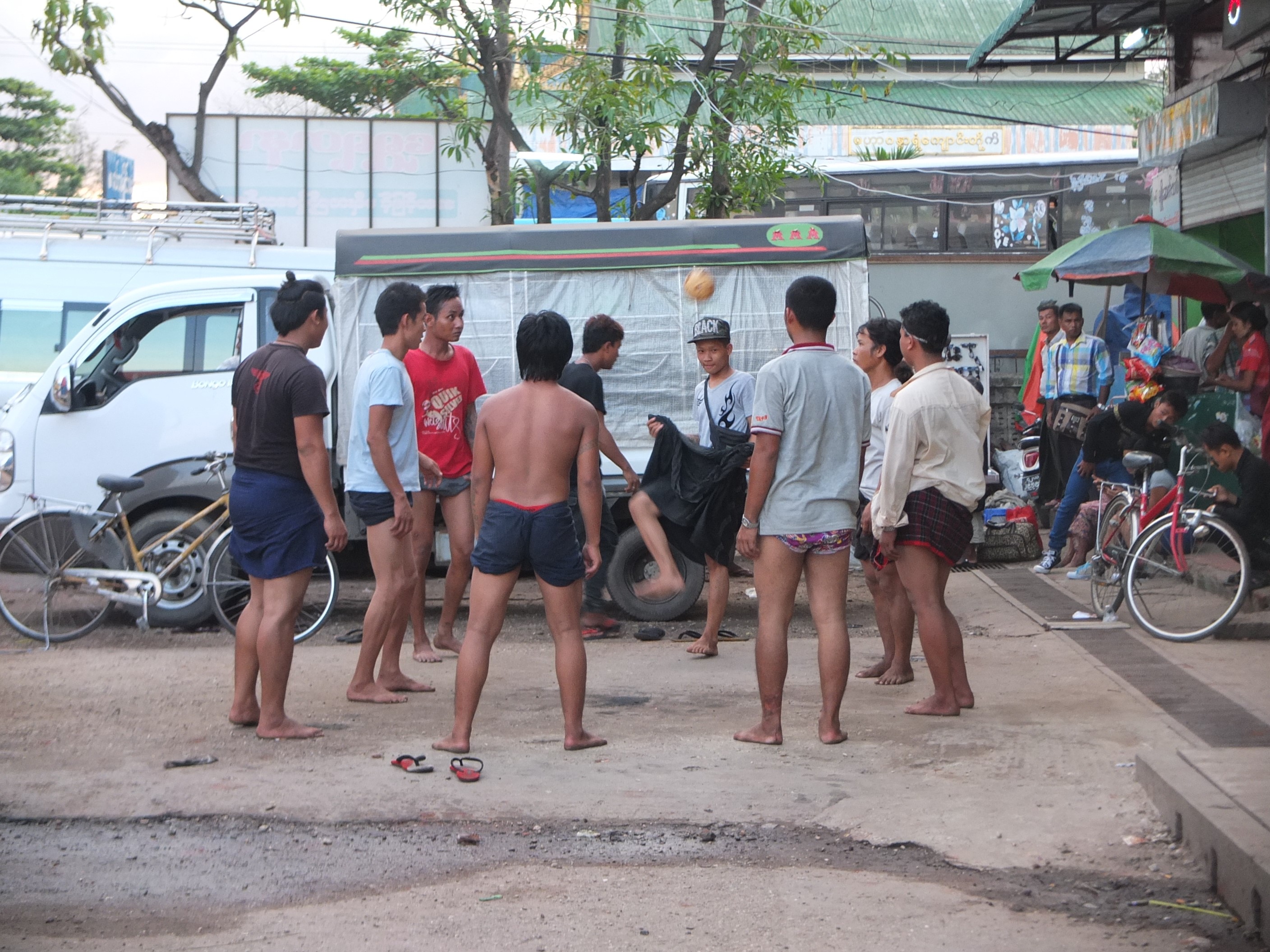 Myanmar: Đến, soi và mỉm cười nhẹ nhõm - Ảnh 5.