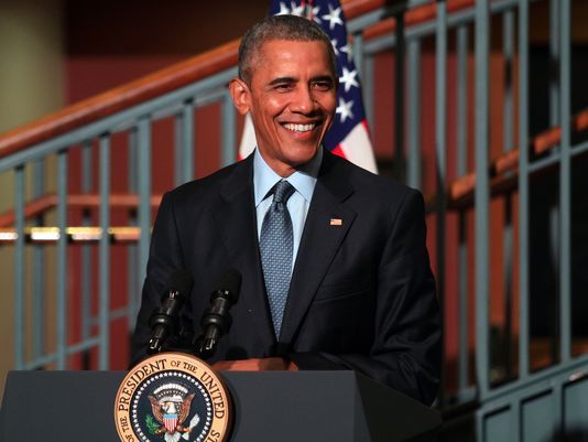 Cựu Tổng thống Mỹ Barack Obama sẽ phát biểu tại trường ĐH Chicago vào ngày 24-4. Ảnh: Reuters