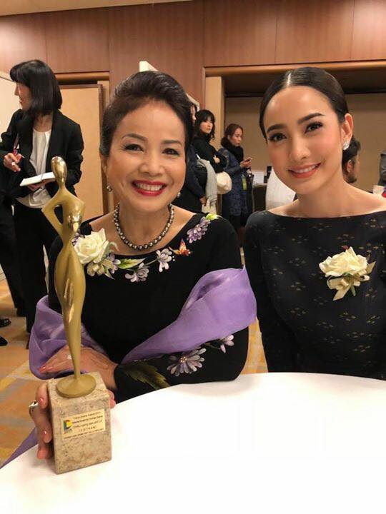 NSƯT Minh Trang xúc động nhận giải tại Liên hoan phim truyền hình quốc tế Tokyo 2017 - Ảnh 2.
