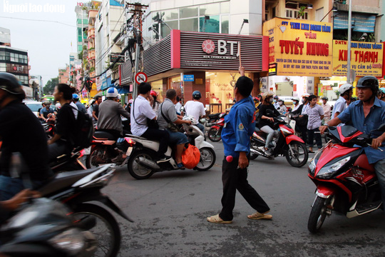 Đường nào cũng kẹt, dân Sài Gòn mệt mỏi trở về nhà - Ảnh 12.