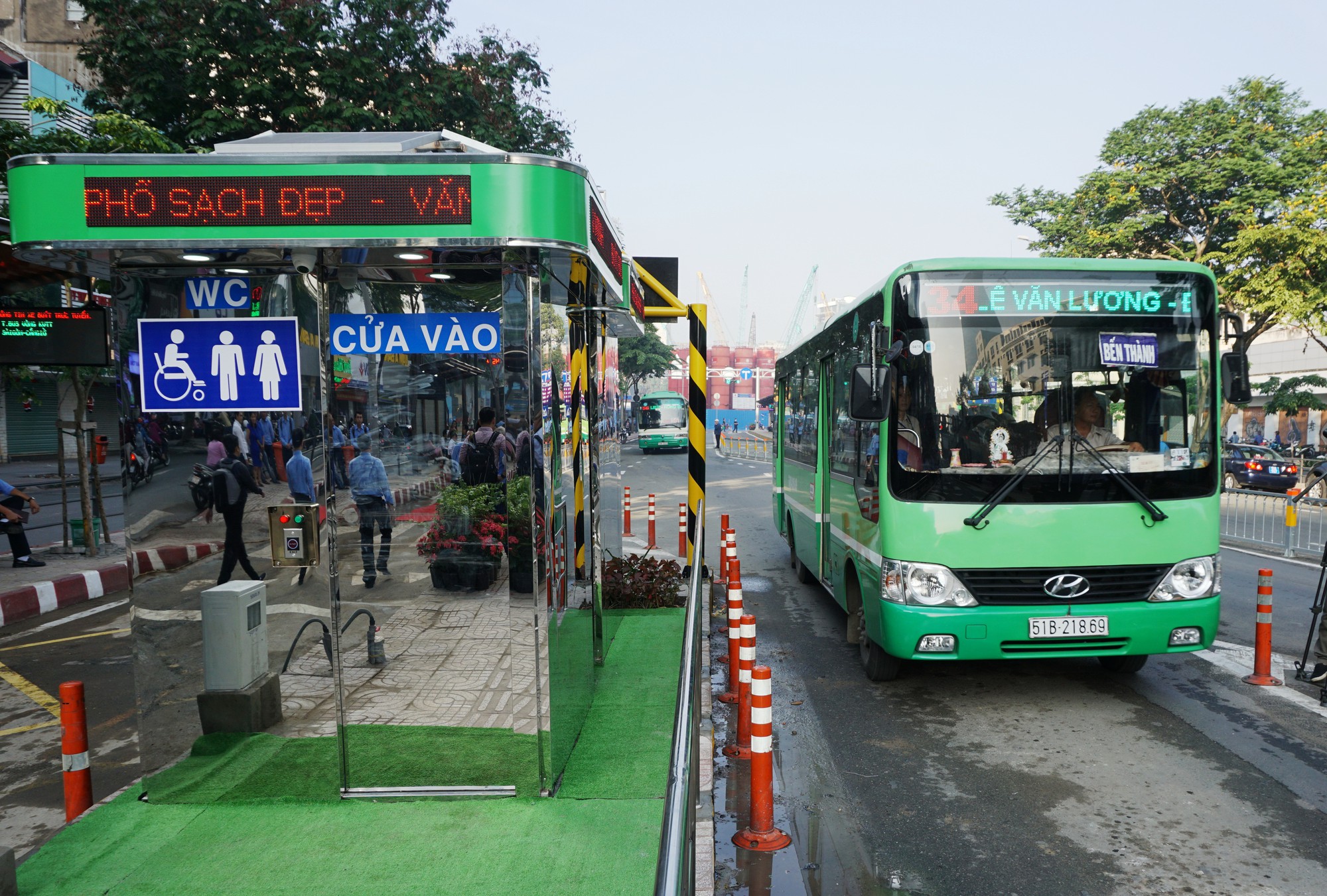 Sang chảnh" trạm điều hành xe buýt Bến Thành