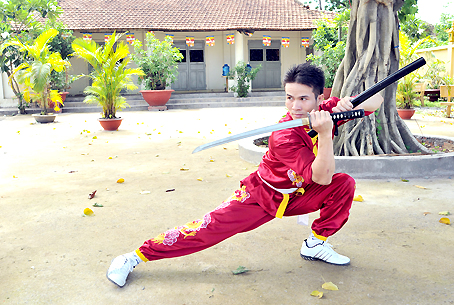 Nhiều võ sư Việt Nam thách đấu với chuẩn võ sư Pierre - Ảnh 1.