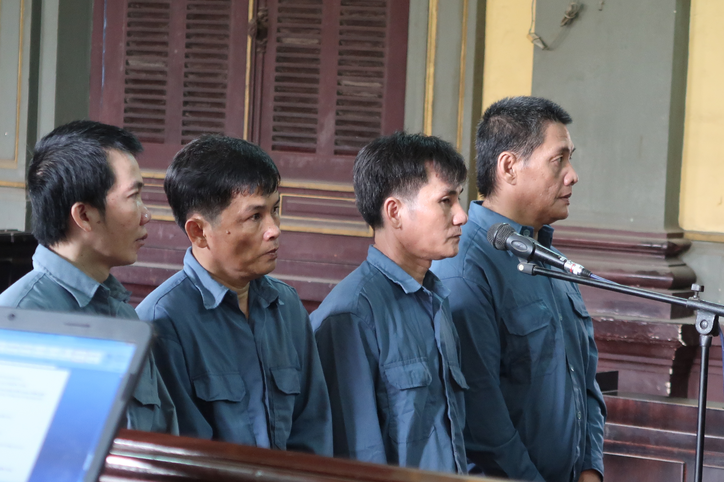 Sa lưới khi trộm đồ cổ ở bàn thờ Chánh thần