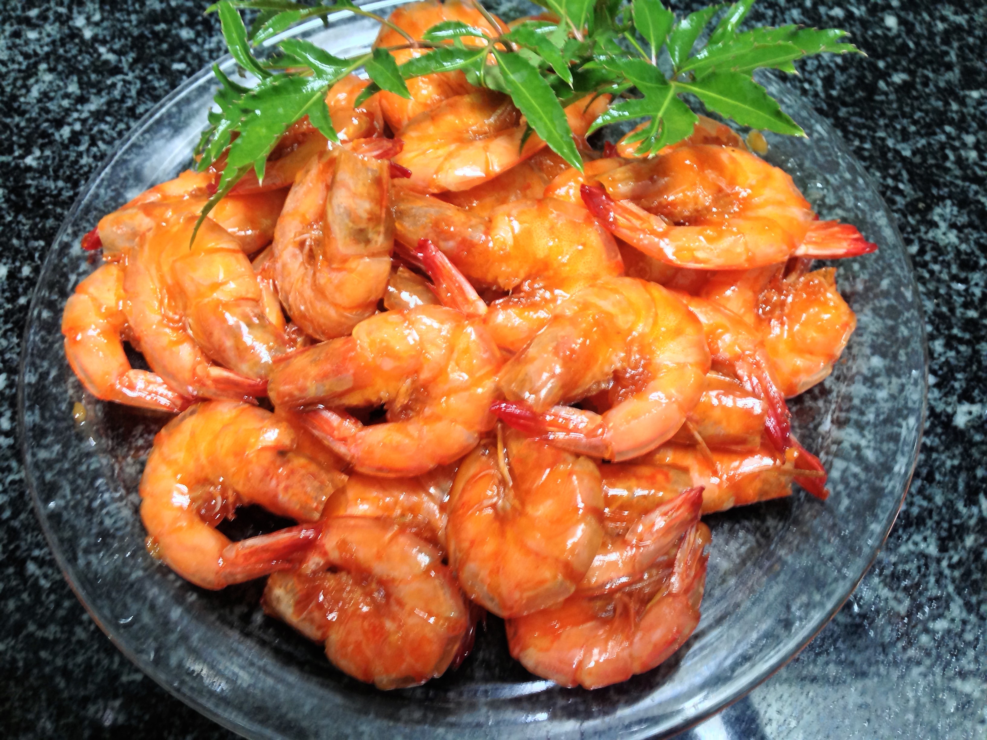  Tôm rim nước dừa 