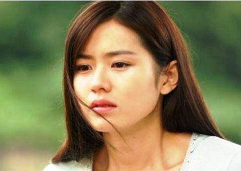 Mẹ chồng ép ly hôn vì tôi không thể sinh con