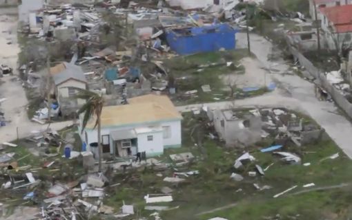 Hàng loạt biệt thự của ông Donald Trump “hứng” bão Irma? - Ảnh 3.