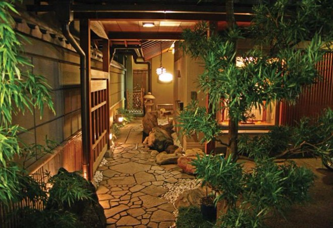 Bên trong khách sạn 1.300 năm tuổi ở Nhật