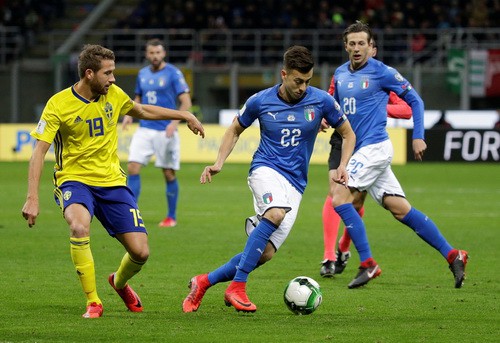 Dứt điểm kém, Ý mất vé World Cup vào tay Thụy Điển - Ảnh 5.