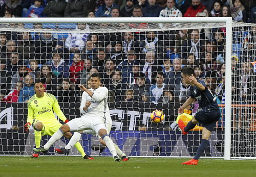 Juanpi rút ngắn cách biệt 1-2 cho Malaga