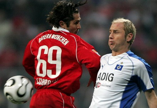 
Lizarazu mặc áo số 69 ở Bayern Munich
