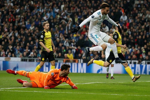 Ronaldo lập siêu phẩm, Real Madrid thắng nghẹt thở Dormund - Ảnh 2.