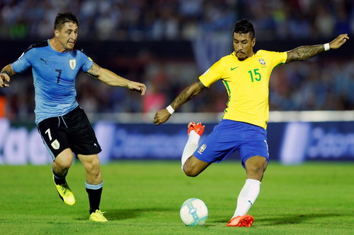 
Paulinho gỡ hòa 1-1 cho Brazil với siêu phẩm sút xa
