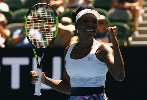 
Tay vợt 37 tuổi Venus Williams vẫn chứng tỏ được sức mạnh
