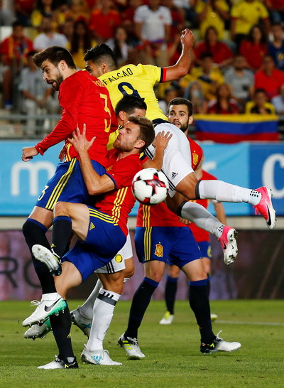 Tây Ban Nha nhọc nhằn hòa Colombia, Uruguay thua thảm trước Ý - Ảnh 4.