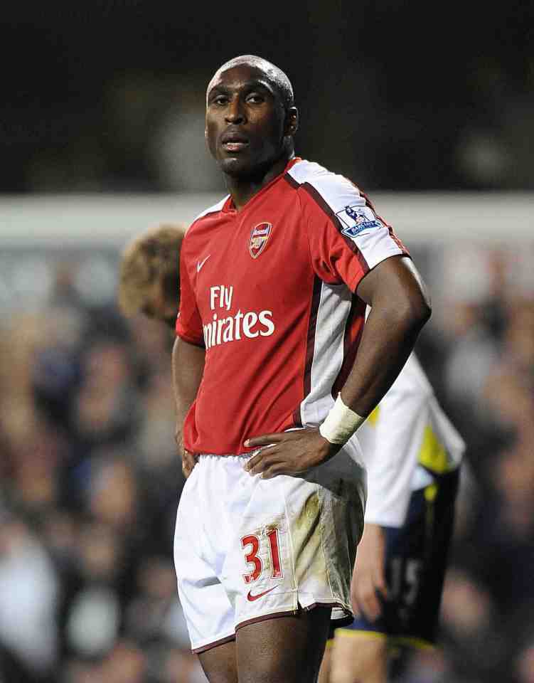 Sol Campbell sẽ quậy hết mình cùng fan Việt Nam - Báo Người lao động