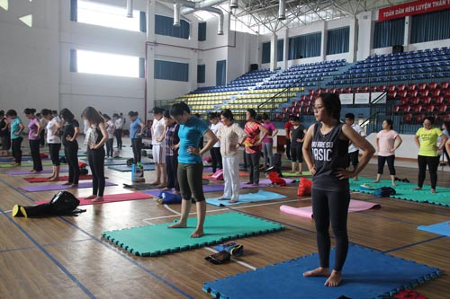 CNVC-LĐ được học yoga miễn phí - Ảnh 1.