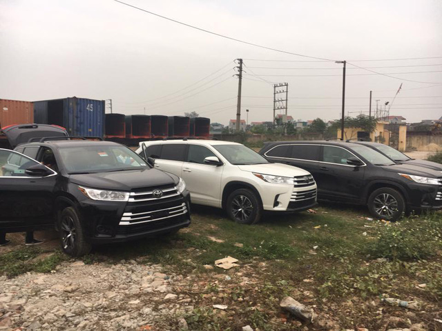 Toyota Highlander Limited 2017 về Việt Nam giá cao hơn Land Cruiser chính  hãng