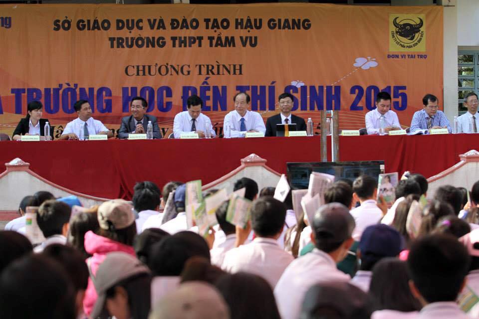 Đưa địa chỉ đào tạo đến thí sinh 2018: phấn khởi trước giờ mở màn - Ảnh 2. Đưa nơi giảng dạy đến sĩ tử 2018: háo hức trước giờ mở màn - Ảnh 2.