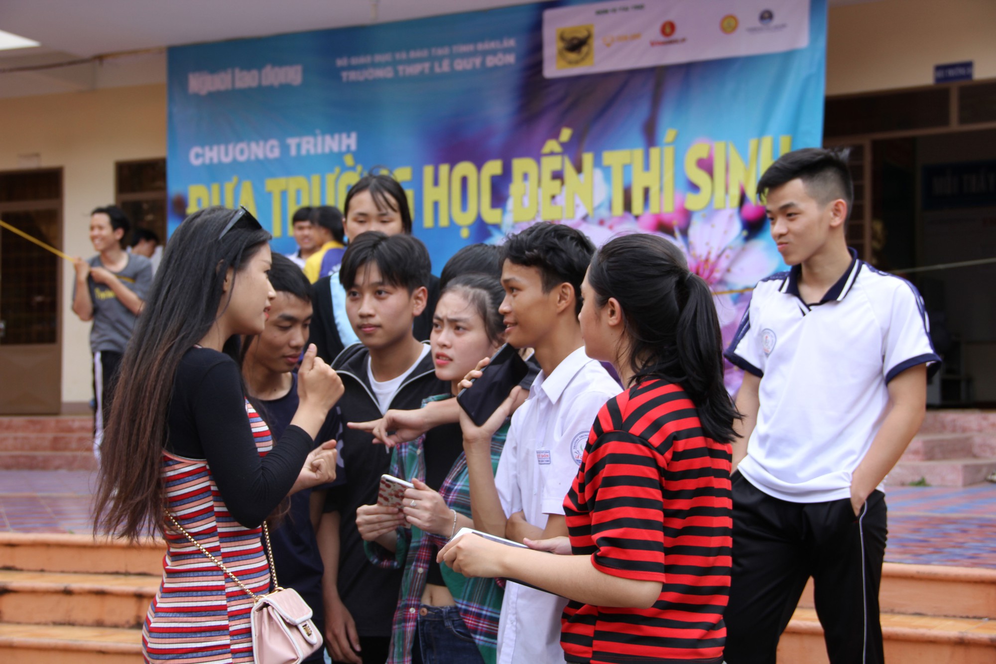 KHAI MẠC ĐƯA địa chỉ đào tạo ĐẾN thí sinh 2018: giải phóng nỗi lo chọn ngành, chọn trường - Ảnh 1. KHAI MẠC ĐƯA địa chỉ đào tạo ĐẾN thí sinh 2018: phóng thích nỗi lo chọn ngành, chọn trường - Ảnh 1.