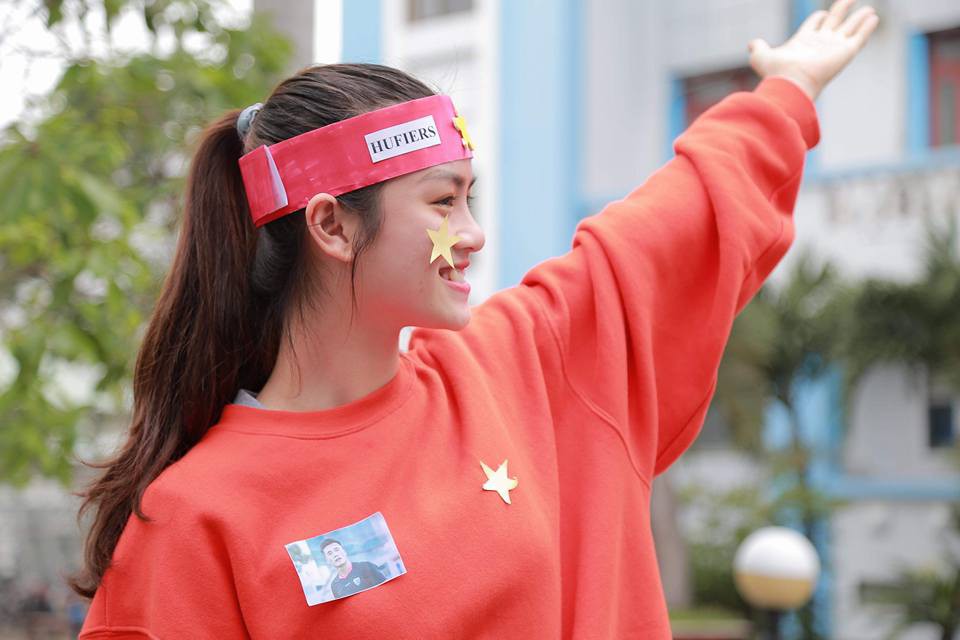 Thầy trò khuyến khích U23 VN làm nóng chương trình tư vấn tuyển sinh - Ảnh 5. Thầy trò cổ vũ U23 VN tiếp nhiệt chương trình tư vấn tuyển sinh - Ảnh 5.