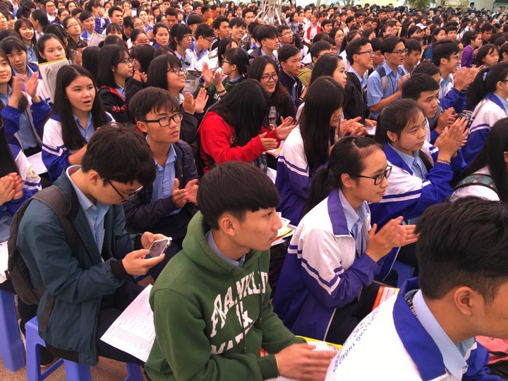 Đưa nơi học tập đến thí sinh 2018 tại Gia Lai: Ngành CNTT dễ bị đào thải? - Ảnh 16. Đưa trường học đến sĩ tử 2018 ở Gia Lai: Ngành CNTT dễ bị đào thải? - Ảnh 16.