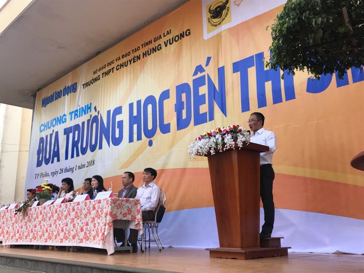 Đưa nơi giảng dạy đến sĩ tử 2018 ở Gia Lai: Ngành CNTT dễ bị đào thải? - Ảnh 7. Đưa trường học đến thí sinh 2018 tại Gia Lai: Ngành CNTT dễ bị đào thải? - Ảnh 7.