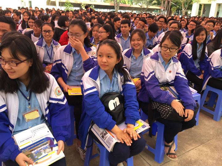 Đưa nơi học tập đến sĩ tử 2018 ở Gia Lai: Ngành CNTT dễ bị đào thải? - Ảnh 19. Đưa nơi học tập đến sĩ tử 2018 tại Gia Lai: Ngành CNTT dễ bị đào thải? - Ảnh 19.