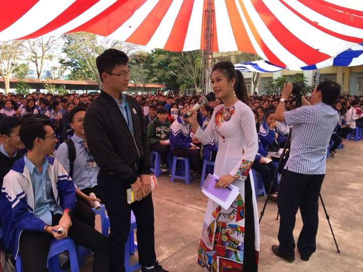 Đưa địa chỉ đào tạo đến thí sinh 2018 ở Gia Lai: Ngành CNTT dễ bị đào thải? - Ảnh 20. Đưa nơi học tập đến sĩ tử 2018 ở Gia Lai: Ngành CNTT dễ bị đào thải? - Ảnh 20.