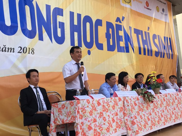Đưa nơi học tập đến sĩ tử 2018 tại Gia Lai: Ngành CNTT dễ bị đào thải? - Ảnh 17. Đưa nơi giảng dạy đến thí sinh 2018 tại Gia Lai: Ngành CNTT dễ bị đào thải? - Ảnh 17.