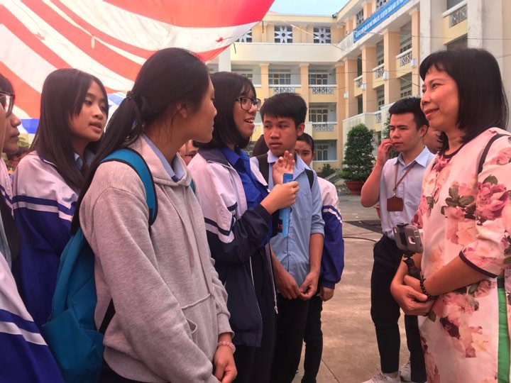 Đưa địa chỉ đào tạo đến sĩ tử 2018 ở Gia Lai: Ngành CNTT dễ bị đào thải? - Ảnh 24. Đưa trường học đến sĩ tử 2018 tại Gia Lai: Ngành CNTT dễ bị đào thải? - Ảnh 24.