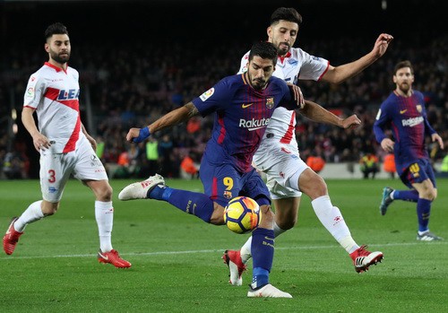 Song sát lập công, Barcelona tăng tốc ngôi đầu La Liga - Ảnh 4.