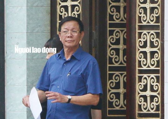 Ong Phan Van Vinh bi dua ra xet xu vao ngay 12-11